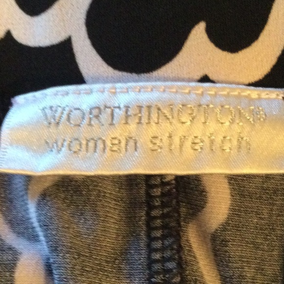 🌟 Worthington Black with White Outlined Flowers - Picture 4 of 12